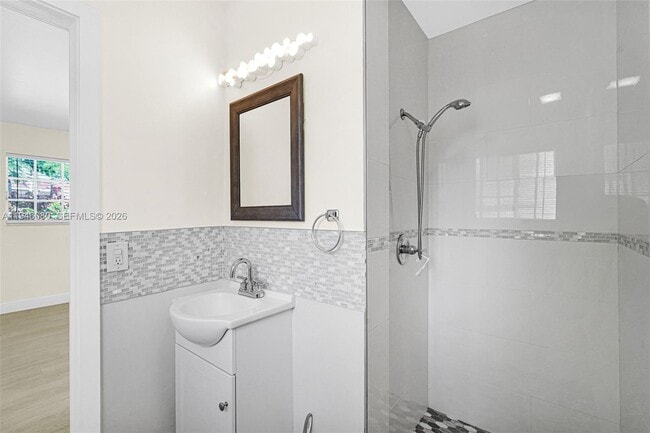 Building Photo - 5781 SW 25th St