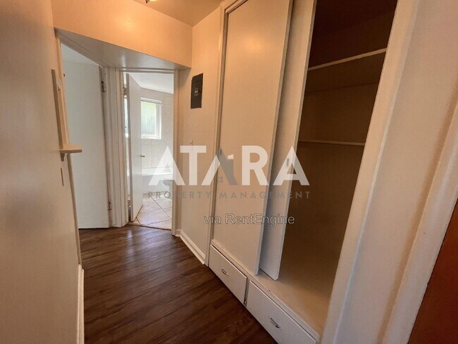 Building Photo - 177 W 300 N