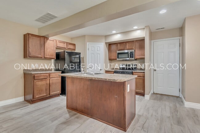 Building Photo - 1234 Cattail Dr