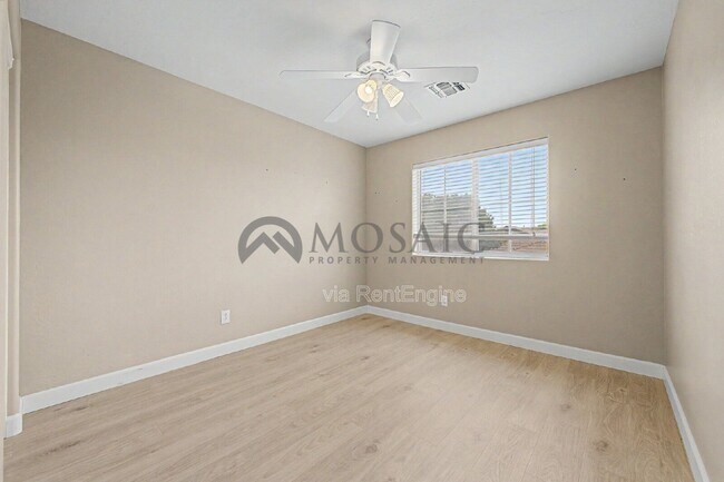 Building Photo - 3356 E Mayberry Ave