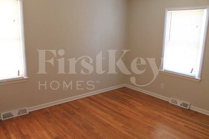 Building Photo - 13110 Donnelly Ave