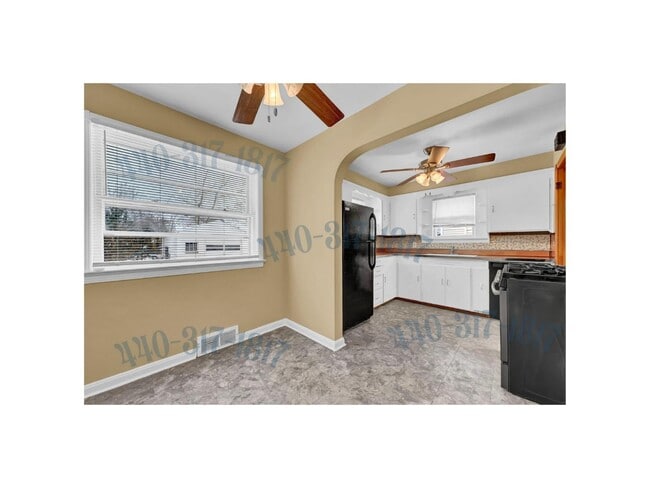 Building Photo - 6903 Thornton Dr