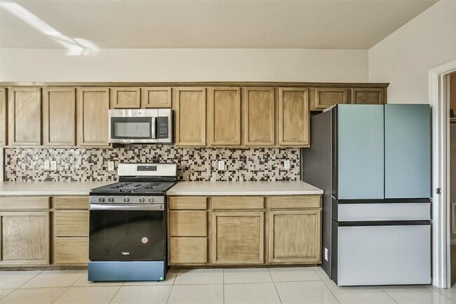 Building Photo - 911 Merlin Roost Ct