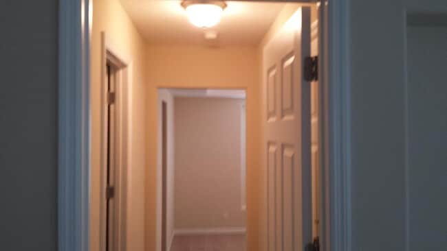 Building Photo - 3 Bed 2.5 Bath Tech Savy Corner Townhouse ...