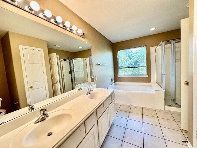 Building Photo - 20235 Arbolada Green Ct