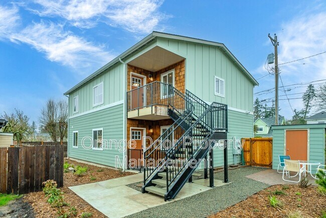 Building Photo - 3623 S J St