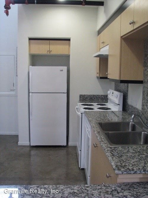 Building Photo - 1836 H St