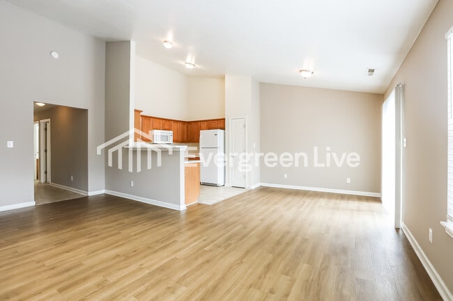 Building Photo - 2017 Lisa Walk Dr