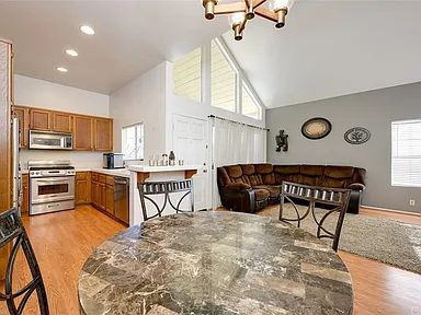 Building Photo - 3730 S Bear St