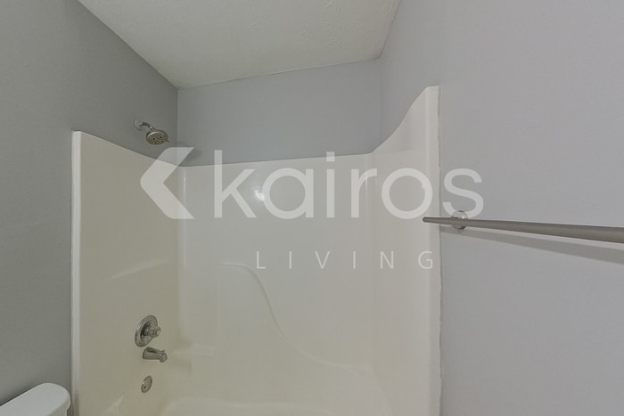 Building Photo - 225 Big Oak Cir