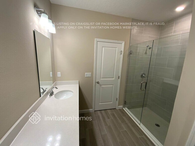 Building Photo - 2421 Laylas Wy