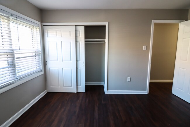 Building Photo - 9240 Bridle Path Ln