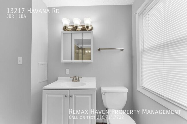 Building Photo - 13217 Havana Rd, Garfield Hts - Spacious 3...
