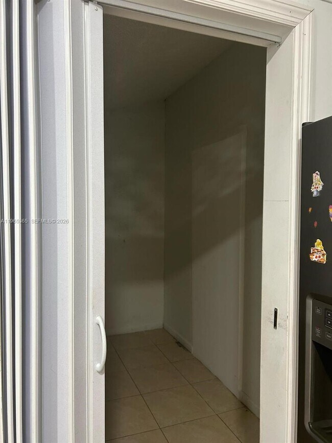 Building Photo - 2911 Buttonwood Ave