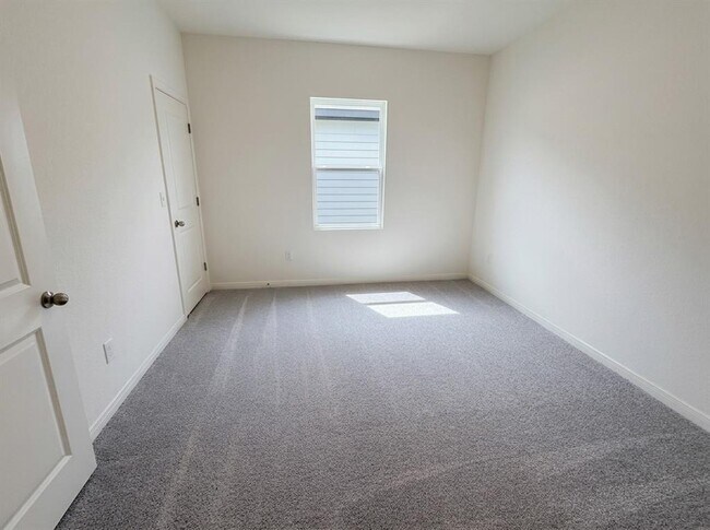 Building Photo - 616 Wesley Miller Ln