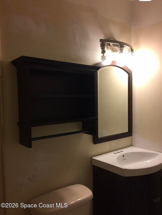 Building Photo - 118 Beach Park Ln