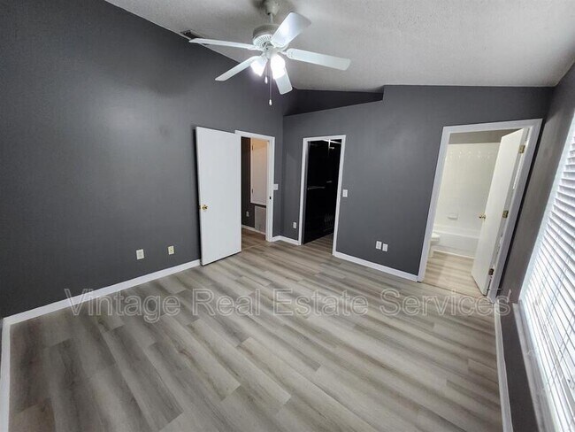 Building Photo - 30151 Barnaby Ln