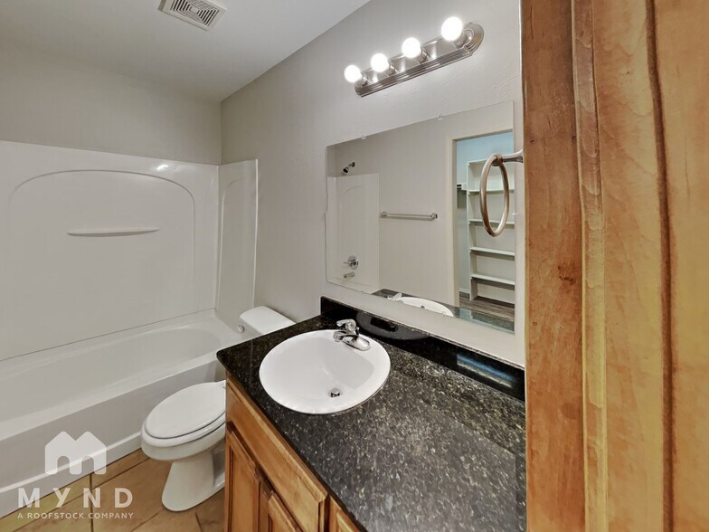 Building Photo - 14617 Moon Daisy Dr