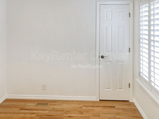 Building Photo - 2676 Perry St