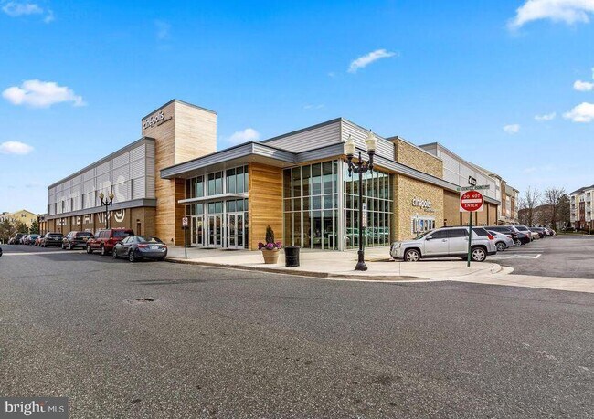 Building Photo - 3 Arch Pl