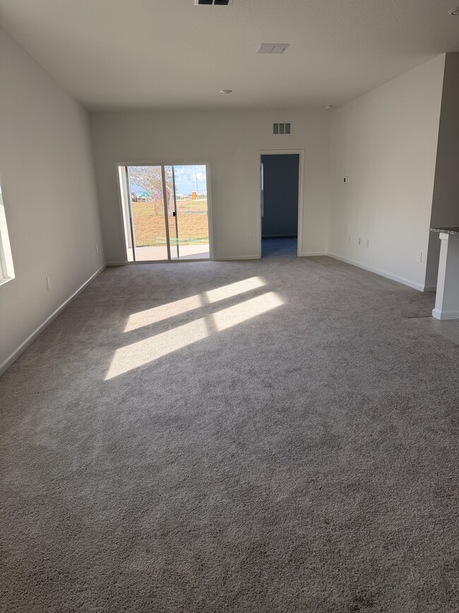 Building Photo - 3255 Carnation Ave