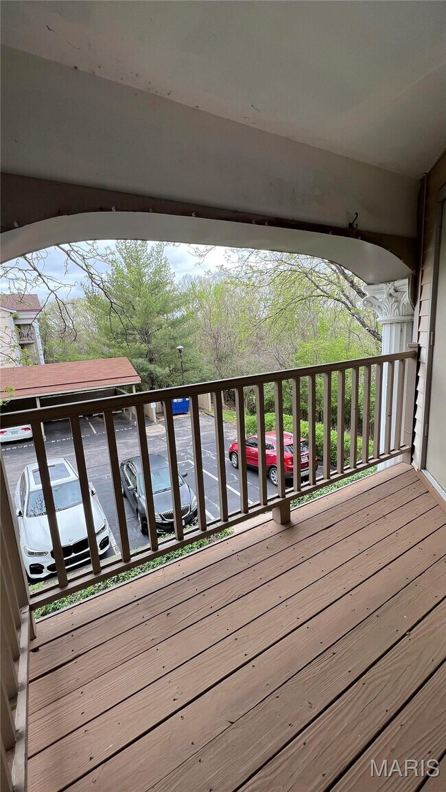 Building Photo - 717 Ridgeside Dr