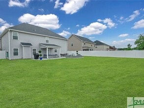 Building Photo - 4 bedroom beautiful home available August 10!!