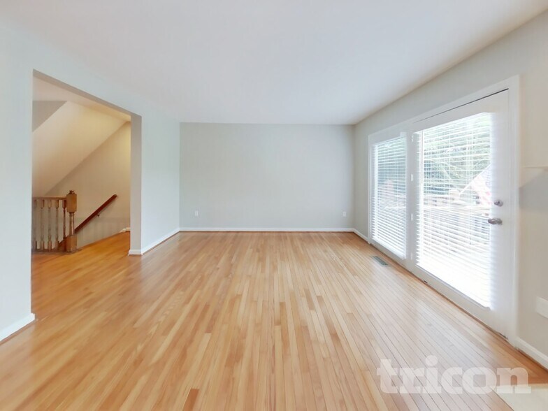 Building Photo - 5255 Lightfoot Path