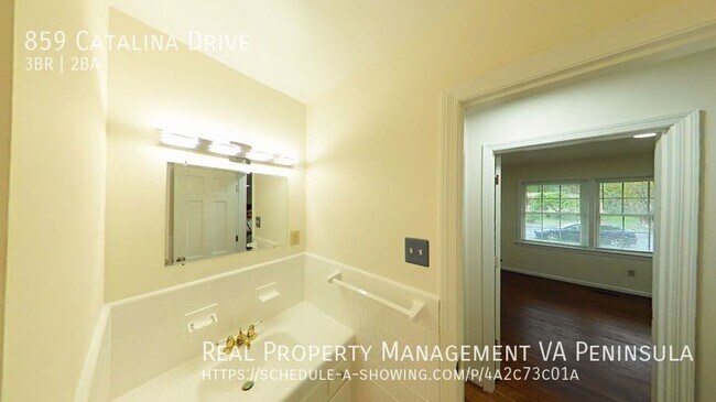 Building Photo - 859 Catalina Dr