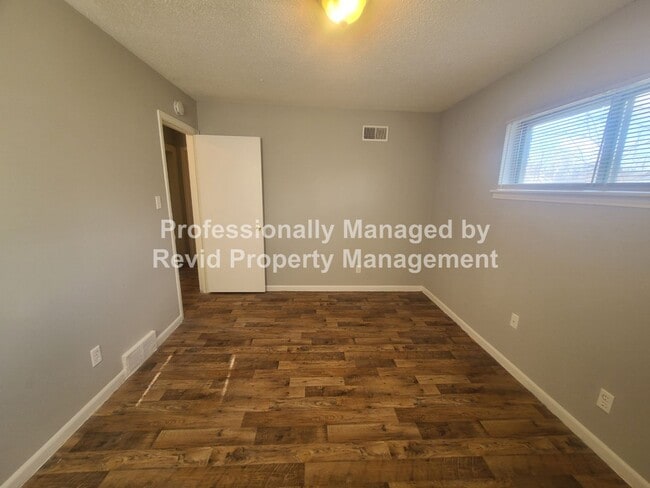 Building Photo - 3 Bedroom Home in Frayser!