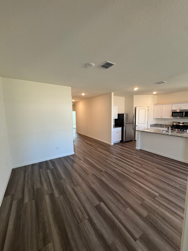 Building Photo - 207 Fox Hvn Rd