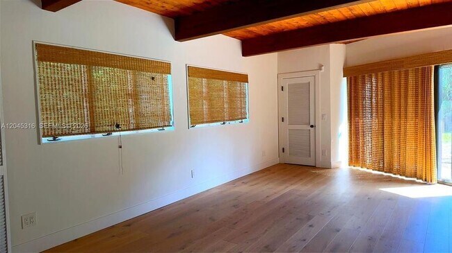 Building Photo - 8925 SW 102nd Terrace