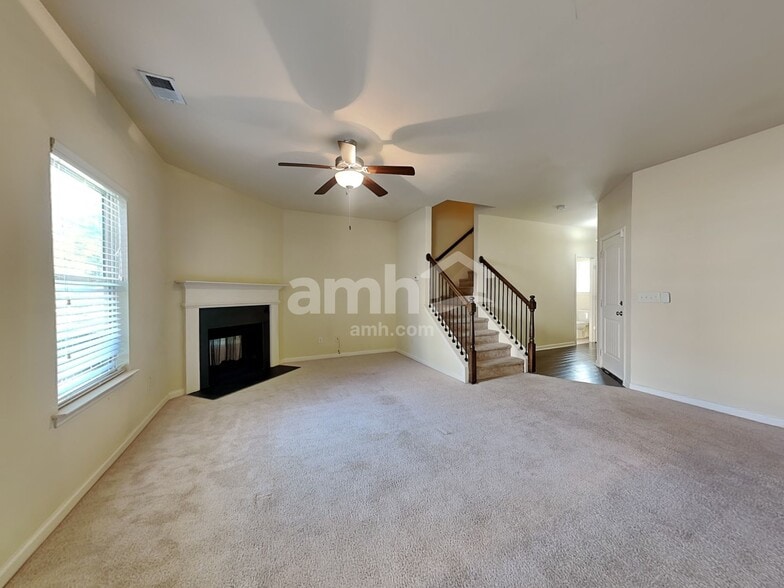 Building Photo - 1302 Lock Heath Trail SE