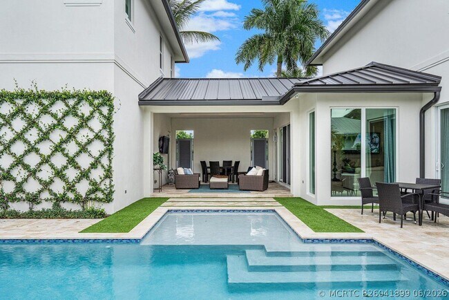 Building Photo - 217 Gulfstream Blvd