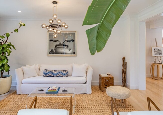 Building Photo - 17 Bayview Rd