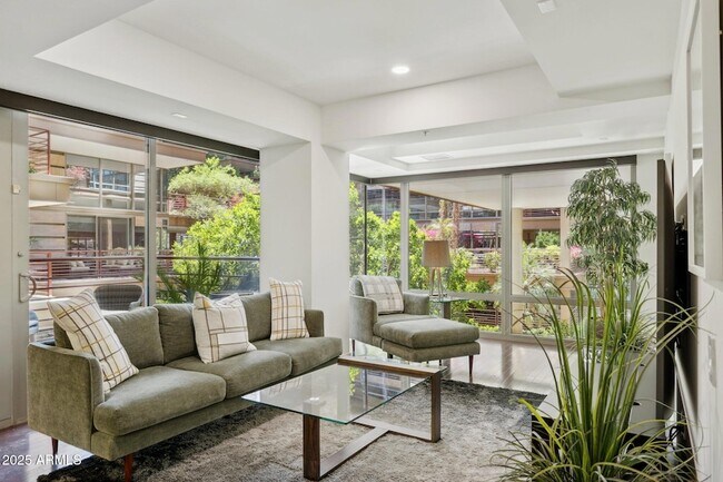 Building Photo - 7151 E Rancho Vista Dr