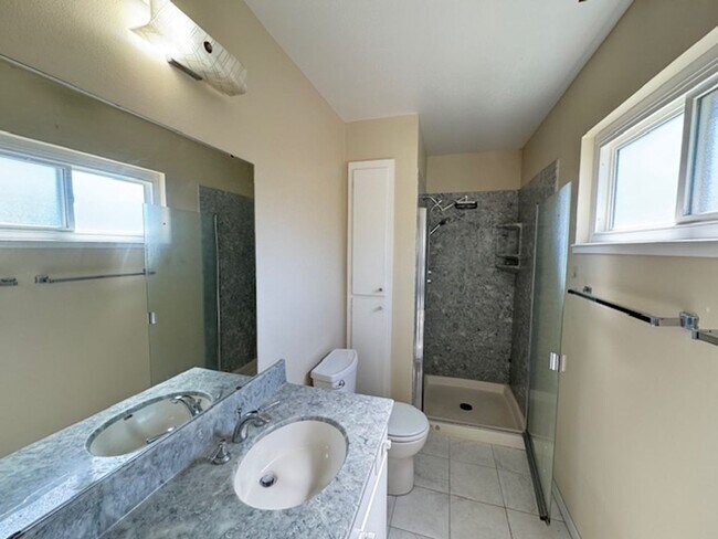 Building Photo - 4 bedroom Moraga home is now available for...