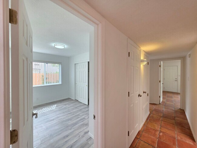 Building Photo - 1504 Escondida Ct