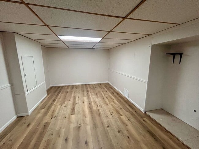 Building Photo - 5148 Fullerton Dr