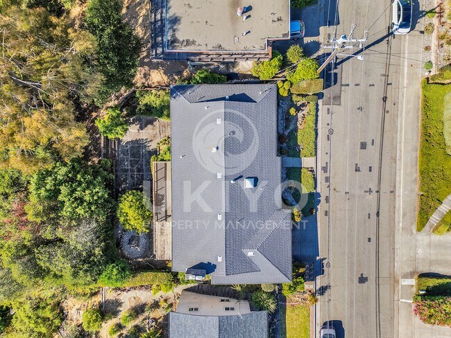 Building Photo - 4081 Oak Hill Rd