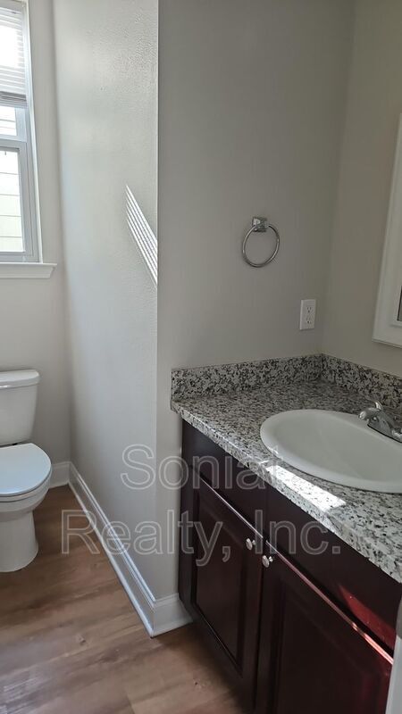 Building Photo - 9222 Colapissa St