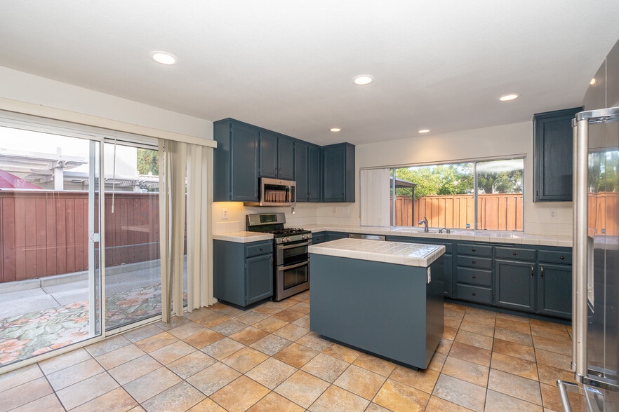 Building Photo - 31939 Monique Cir