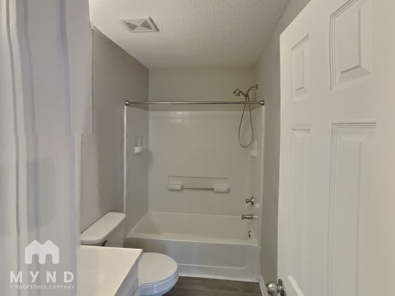 Building Photo - 12640 Tucker Crossing Ln