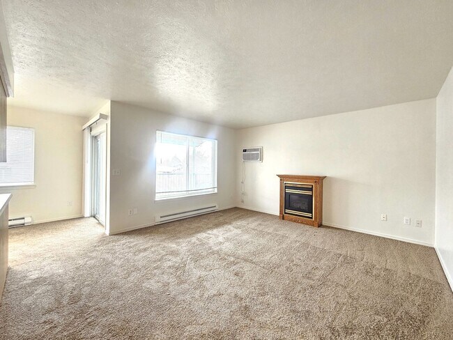 Building Photo - 12205 N Freya St