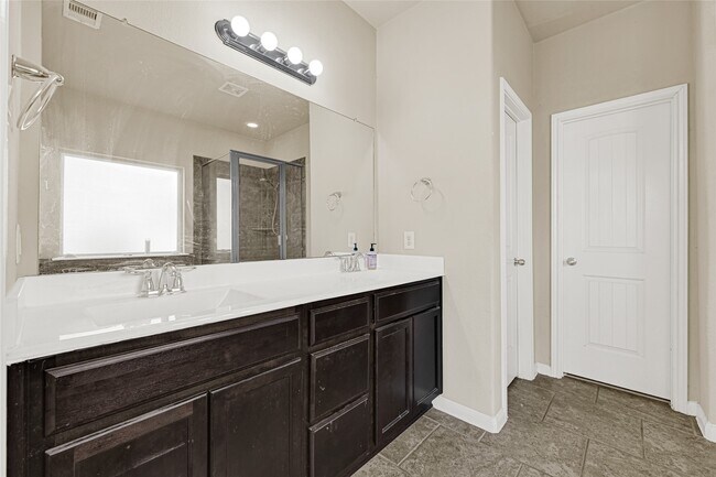 Building Photo - 11011 Gallant Flag Dr