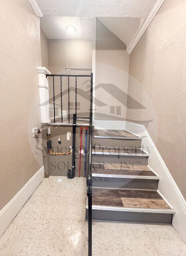 Building Photo - Sherman Place 403