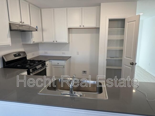 Building Photo - 9037 James Bowie