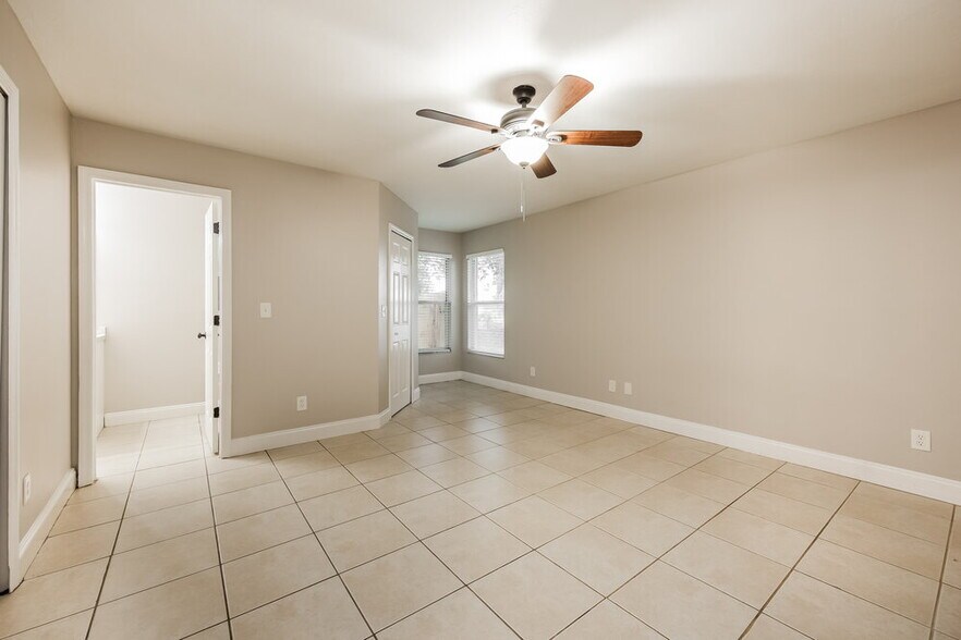 Building Photo - 719 Rue Labeau Cir