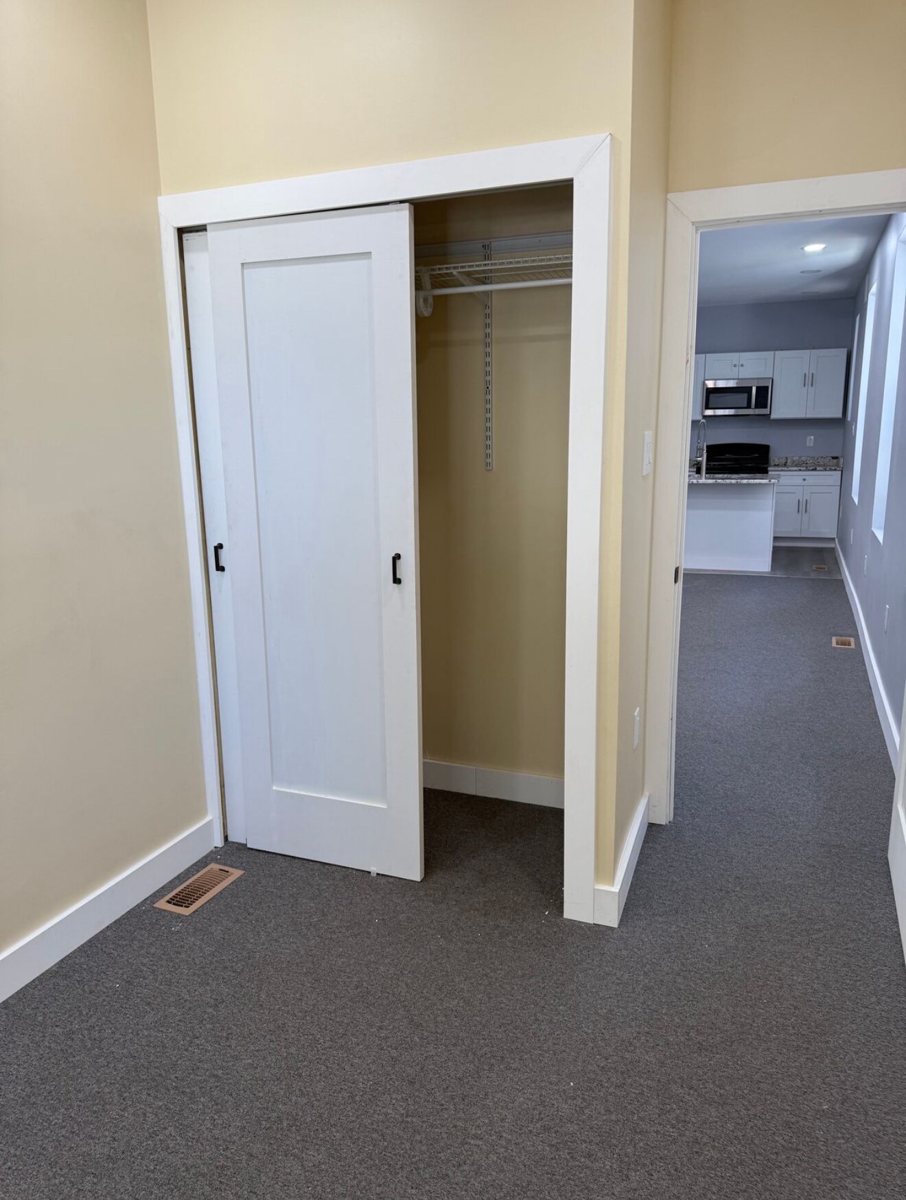 Building Photo - 6040 Kingsessing Ave