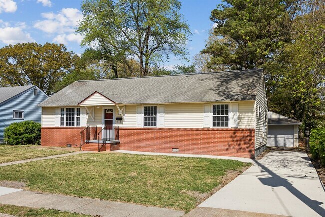 Building Photo - 3BR Rancher Hampton/Langley AFB